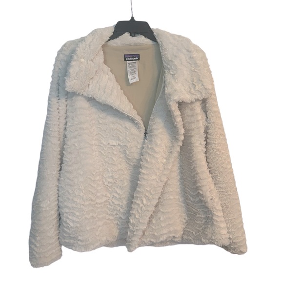 PATAGONIA WOMENS PELAGE FAUX FUR JACKET CREAM WHITE COLOR - Picture 3 of 11